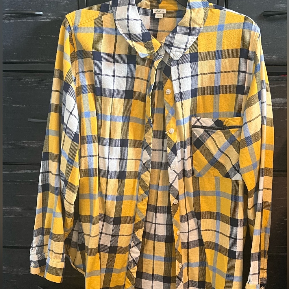 Yellow, Blue, and White Flanned. Size Large from Aerie.